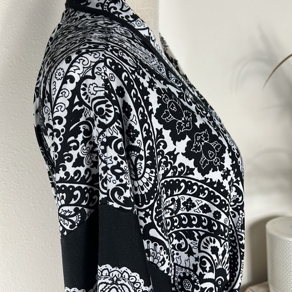 In Bloom S Mixed Pattern Robe - Picture 9 of 16